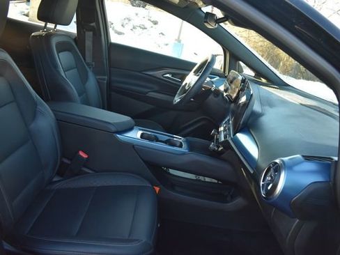 Certified 2024 Chevrolet Equinox EV LT image 14