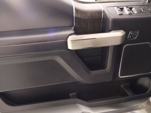 Used 2021 Ford F250 Lariat image 16