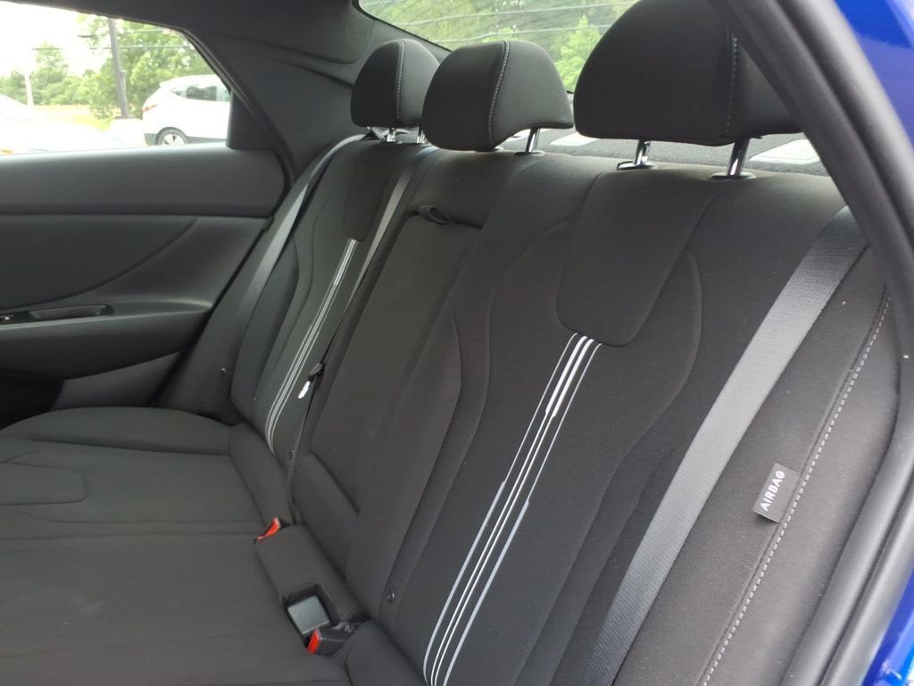 Certified 2026 Hyundai Elantra SEL Sport FWD image 12
