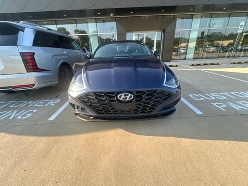 Used 2022 Hyundai Sonata SEL Plus w/ Preferred Accessory Package FWD image 2