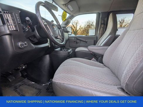 Used 2017 Chevrolet Express 3500 LT w/ LT Preferred Equipment Group image 16