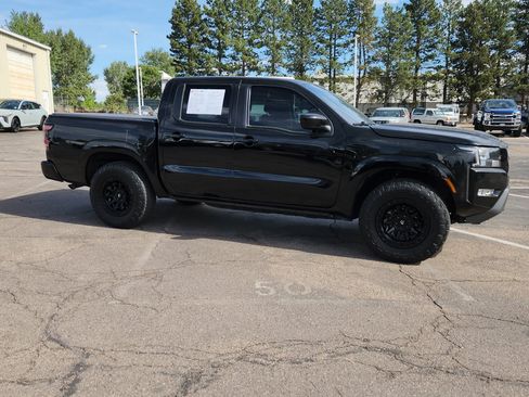 Used 2022 Nissan Frontier SV AWD/4WD image 11
