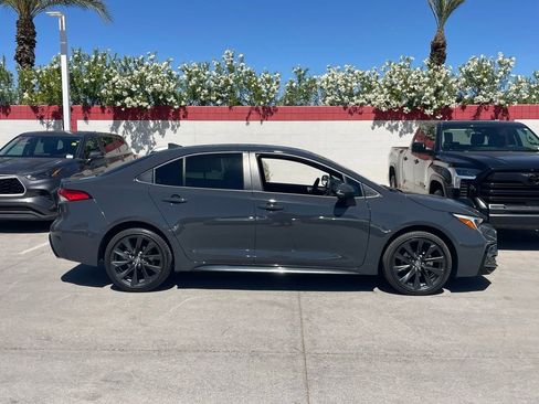 Used 2025 Toyota Corolla SE w/ Convenience Package image 3