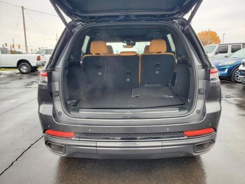 Used 2024 Jeep Grand Cherokee Summit w/ High Altitude Package image 19