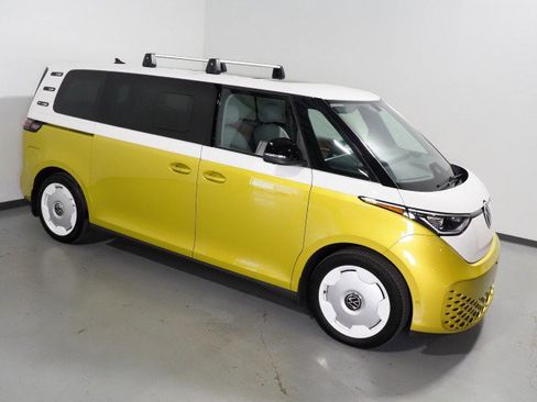 Used 2025 Volkswagen ID. Buzz 1st Edition image 13