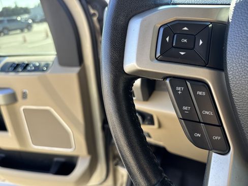 Used 2017 Ford F250 Lariat w/ FX4 Off-Road Package image 19