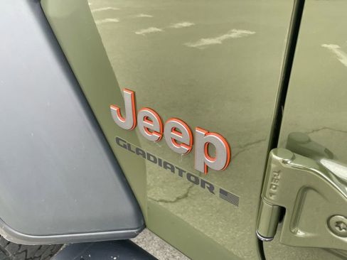 Used 2023 Jeep Gladiator Mojave w/ LED Lighting Group image 32