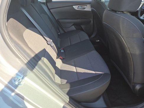 Used 2022 Kia Forte LXS image 19