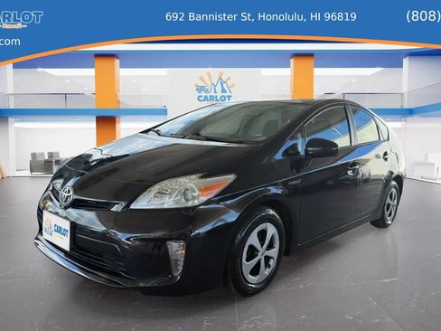 Used 2015 Toyota Prius One FWD image 3