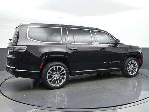 Used 2023 Jeep Grand Wagoneer Series II AWD/4WD image 8