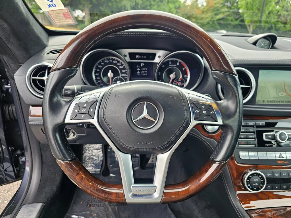 Used 2015 Mercedes-Benz SL 63 AMG image 10