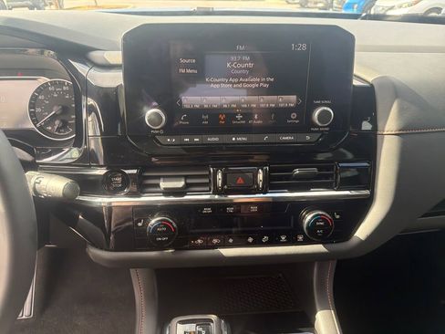 Used 2025 Nissan Pathfinder Rock Creek image 40