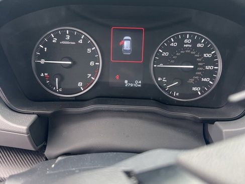 Used 2024 Subaru Crosstrek 2.0i Premium image 8