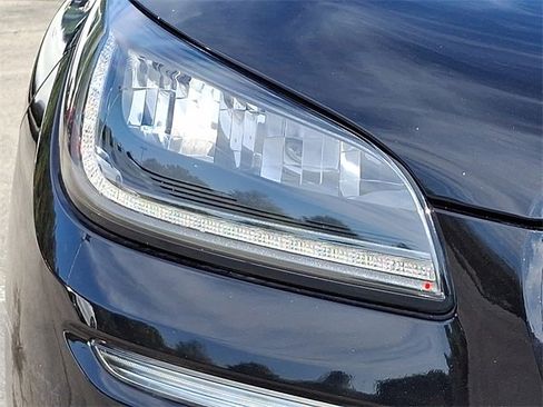 Certified 2022 Lincoln Corsair Reserve w/ Equipment Group 201A image 10