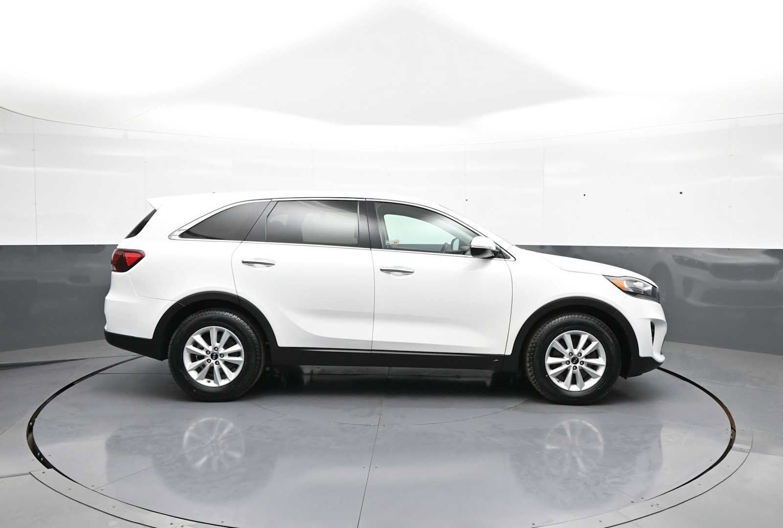 Used 2020 Kia Sorento FWD V6 image 5