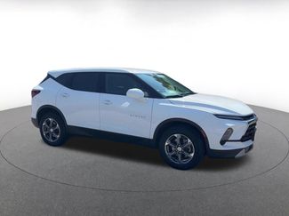 Used 2025 Chevrolet Blazer LT FWD video 2