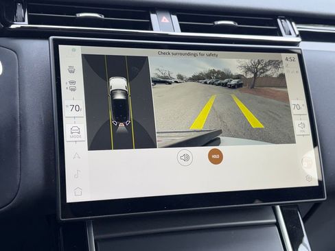 Used 2025 Land Rover Range Rover Velar Dynamic SE image 17