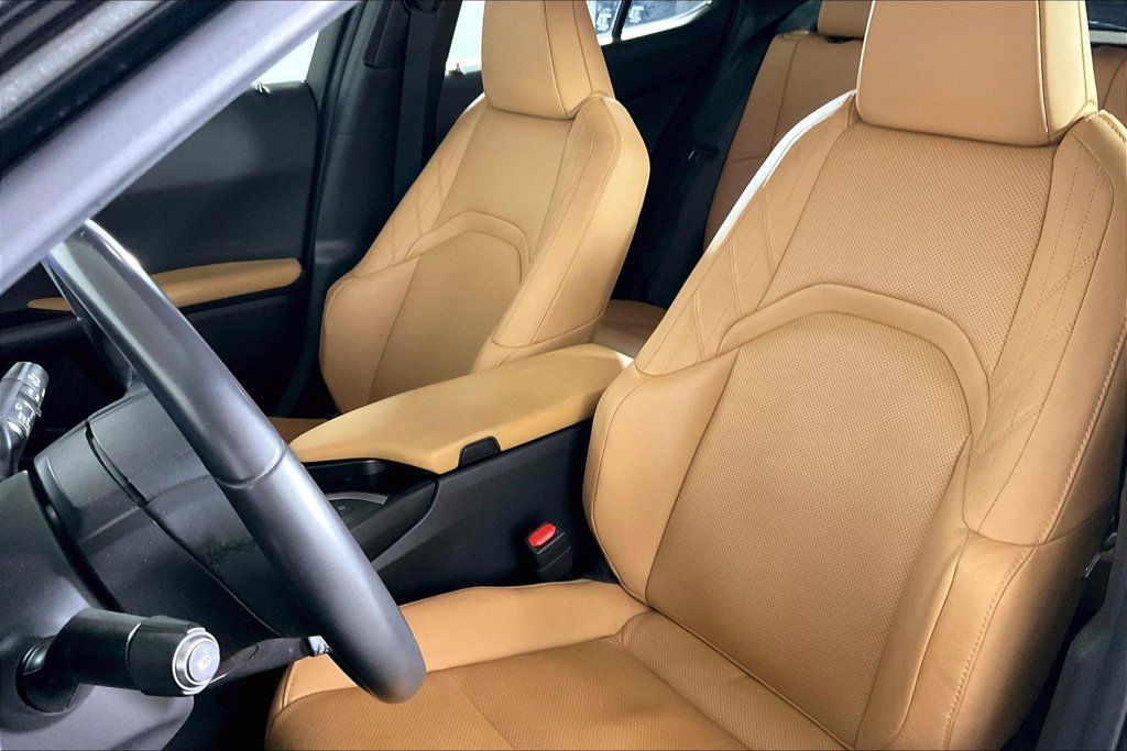 Used 2024 Lexus UX 250h FWD w/ Premium Package image 24