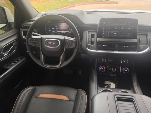 Used 2024 GMC Yukon XL AT4 w/ AT4 Premium Plus Package AWD/4WD image 20