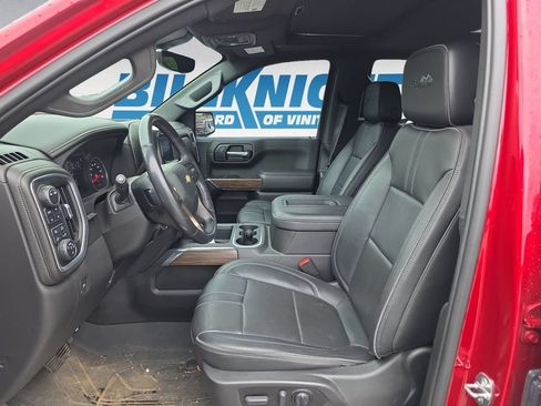 Used 2022 Chevrolet Silverado 1500 High Country w/ Technology Package AWD/4WD image 9