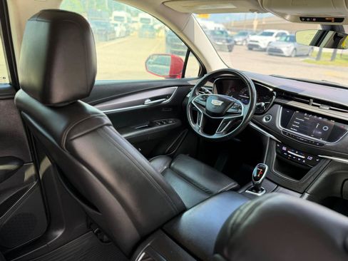 Used 2017 Cadillac XT5 Luxury w/ LPO, Wheel Lock Package FWD image 9