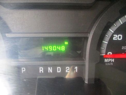 Used 2010 Ford E-150 and Econoline 150 RWD image 12