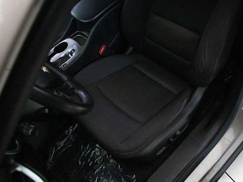 Used 2022 Chevrolet Malibu RS image 25