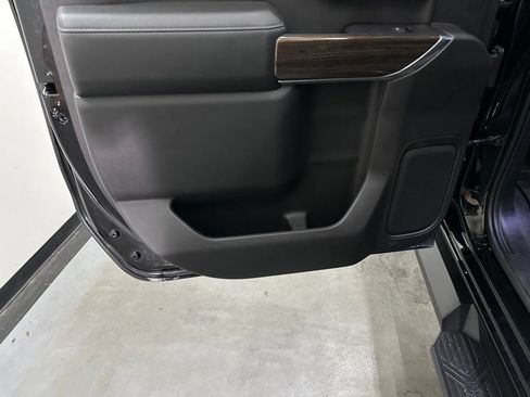 Used 2019 Chevrolet Silverado 1500 RST AWD/4WD image 51
