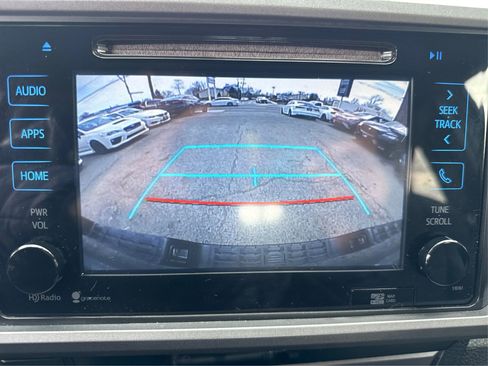 Used 2016 Toyota Tacoma TRD Sport image 25