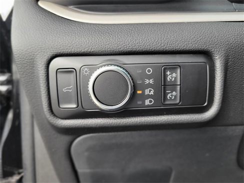 Used 2023 Ford Explorer XLT image 21