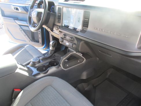 Used 2022 Ford Bronco Outer Banks image 23