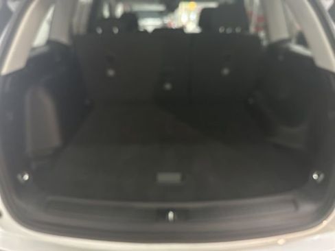 Used 2023 Jeep Grand Cherokee Laredo image 18