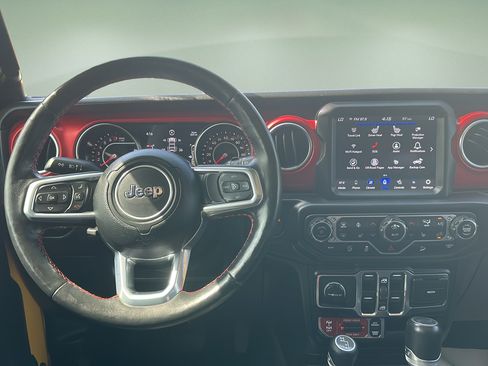 Used 2021 Jeep Wrangler Unlimited Rubicon AWD/4WD image 15