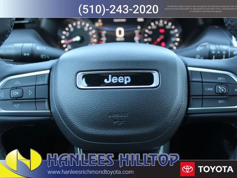 Used 2026 Jeep Compass Latitude image 27