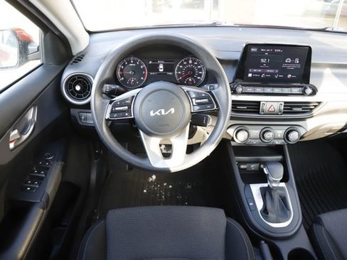Used 2022 Kia Forte LXS image 12