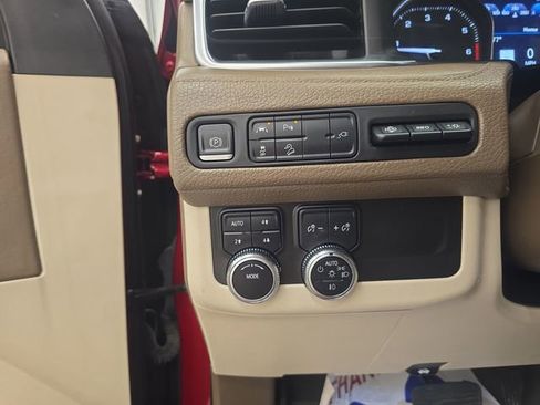 Used 2021 GMC Yukon Denali w/ LPO, Illumination Package AWD/4WD image 36