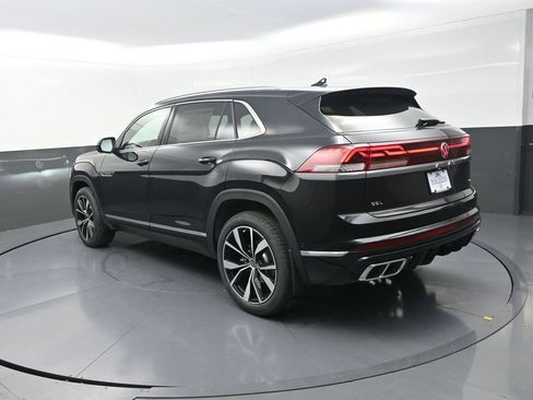 New 2026 Volkswagen Atlas Cross Sport SEL Premium R-Line AWD/4WD image 8