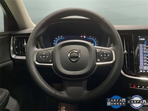 Used 2025 Volvo S60 B5 Core image 11