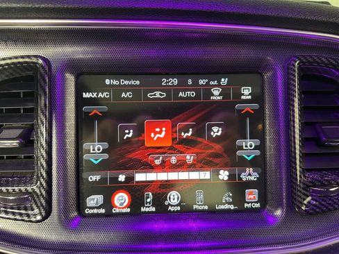 Used 2016 Dodge Challenger R/T Scat Pack w/ Leather Interior Group RWD image 28