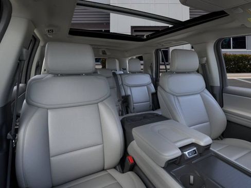 New 2026 Ford Expedition Active RWD image 10