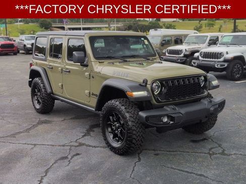 Used 2025 Jeep Wrangler Unlimited Sport AWD/4WD image 2