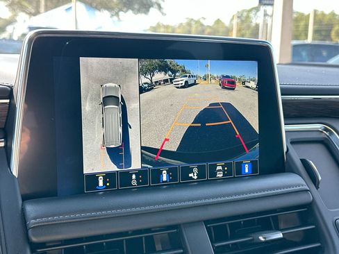 Used 2022 Chevrolet Tahoe Z71 w/ Off-Road Capability Package image 22