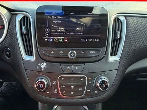 Used 2024 Chevrolet Malibu LT FWD image 7