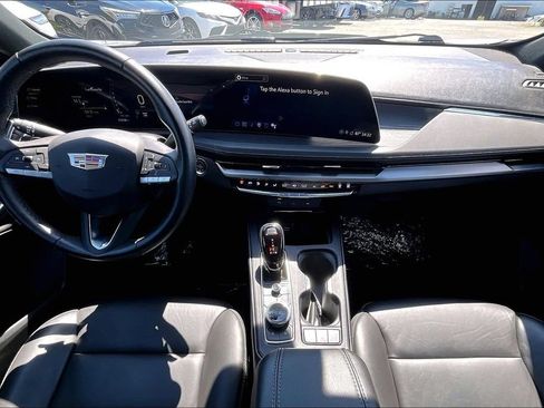Used 2025 Cadillac XT4 Premium Luxury AWD/4WD image 18