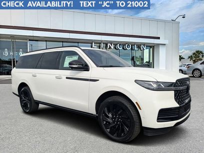 New 2025 Lincoln Navigator L Reserve w/ Jet Appearance Package