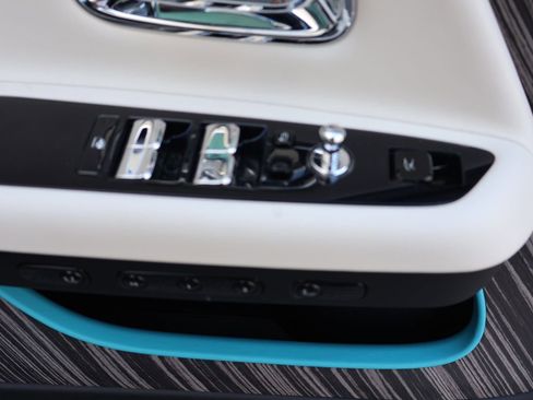 New 2026 Rolls-Royce Spectre image 14