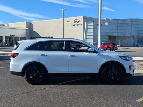 Used 2020 Kia Sorento EX image 7