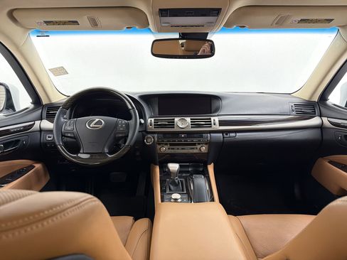 Used 2017 Lexus LS 460 w/ Comfort Package image 15