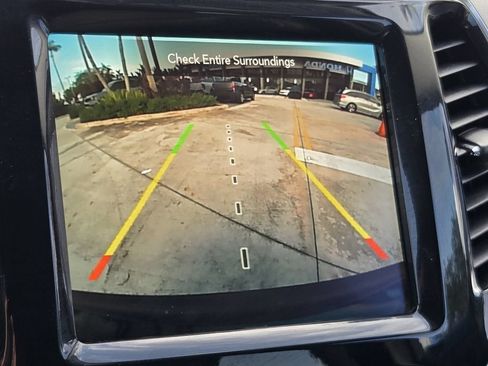 Used 2021 Jeep Cherokee Limited w/ Elite Package FWD image 20