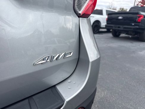 Used 2023 Ford Explorer XLT w/ Equipment Group 202A image 11